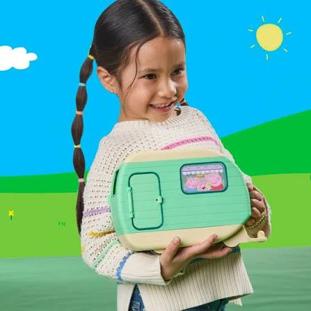 Peppa Pig Three Little Piggies Caravan Playset
