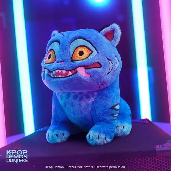 K-Pop Demon Hunter 12inch Sitting Derpy