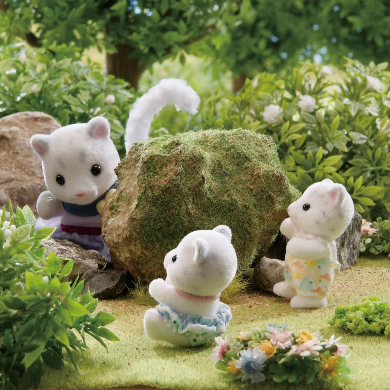 Sylvanian Families Snow Leopard Family