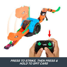 Hot Wheels Lets Race Slither N Strike Remote Control